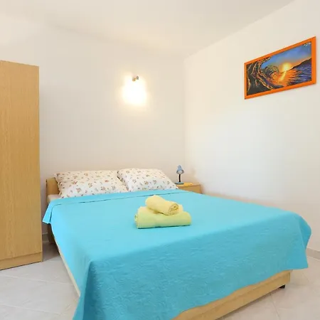 Apartments By The Sea Lokva Rogoznica, Omis - 2762 *
