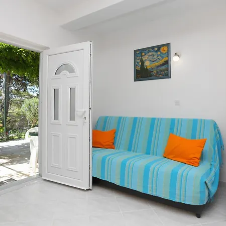 Apartments By The Sea Lokva Rogoznica, Omis - 2762 *